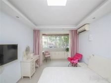 新上!书包可用,南北通透,小区中间