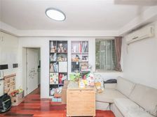 低楼层,出行方便,出门6号轨交,交通便利,南北通透,诚意出售