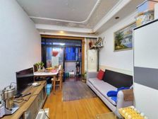 新上!蓝天少有现浇三房!双阳台户型可改,价格可谈诚心出售