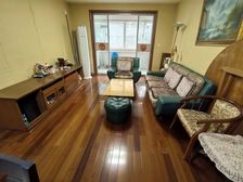 专属委托电梯小高层!三开朝南,客厅朝东带阳台,一梯三户随时看