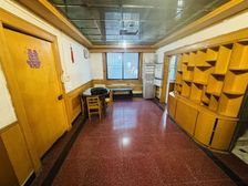 出门松东路美食街 装修不够价格来凑 可 位置好 看房随时