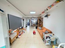 全屋精装 出门大橘邻里出行便利交通方便 现场实拍有密码随时看