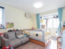 长风稀缺全明户型 近地铁 13.15双轨交 长风公园天然氧吧