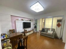 朝东南两房一厅 诚意出售 近环球港 3.4.13号线