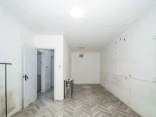 五星公寓1室2厅1卫1阳台东1/24层