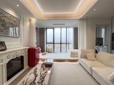 林肯公园2期A区 精装修两居室 业主50w重新装的 看房方便