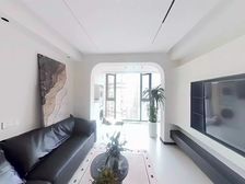 捡楼 房东出国 诚意出售 拎包入住 附B1车位 三期央楼