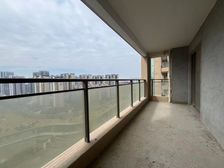 全园尚便 亏本出售 御海天宸C位215平4居 南北向毛坯