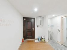 小区新上精装电梯两房,价格还能聊,小区C位,随时可看随时可谈