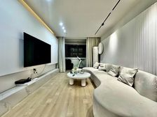 南北通透 交通便捷 近地铁 精装修 商圈成熟 商品房