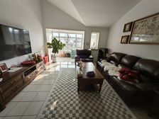 有车位 边户 带电梯 大宁山庄精装南北向顶层低价出售