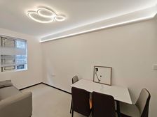 超南 超南 商业配套齐全 交通便捷 近医院 中间楼层