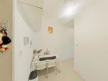 业主诚意出售!老静安静教院交通便利,精装修一房