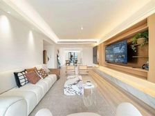 老静安区 苏州河畔 电梯高区河景四房 全屋精装 急出附车位