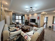 漓江大美洋房旁电梯精装大四房10米阳台东边户融创春天颂悦府