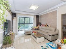 新上!精装修拎包入住,三开间朝南大两房!位置安静,近地铁