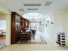 带车位 二郎云岭天街旁 巴国城商圈 次新小区 精装修带衣帽间