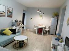 2.2 仅56万!协信星光广场 近人民医院 带家具可拎包入住