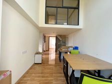 满五 装修好 近地铁 有电梯 次新小区 朝南 房东急置换