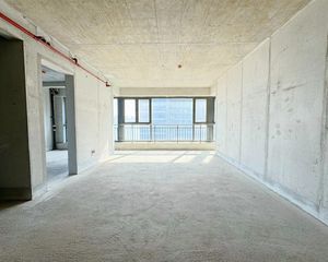 远洋外滩壹号 停车方便 电梯房 交通便捷 临地铁 商品房