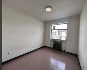 八一小区 保师 十七中 大三居 看房方便