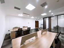 青秀万达130平,配齐家具,仅租5000每月,拎包入住