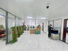 市府广场地铁口 300平 6加1格局 年租金不到10万