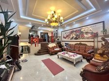 精装别墅 边位 临湖 位置好 业主诚心出售