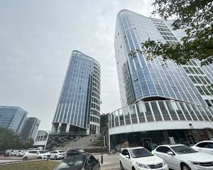 奥园广场精装一千方写字楼出售 厂房价格8000元/方 地铁口