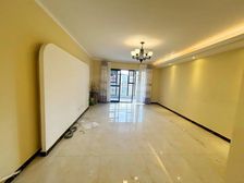 端头房!稍微改动一下就可以住了!位置好!楼层好