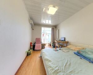 管厂宿舍 2室1厅 50.25平