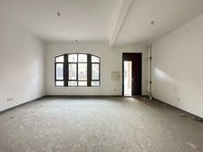 中海八里臺 联排别墅 带地下车库 一楼前后有院 地上三层