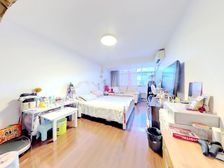 场中路2601弄非常正气,楼层好、采光佳,让您居住非常舒适!