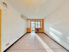 东关南里小区 2室1厅 68.82平 165万 三层 有钥匙