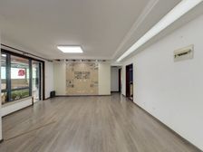 新天地家园 3室带院带80平米的地下室养花种菜均可 诚意出售