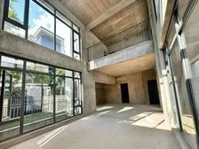 草海边观滇澜台府端头别墅,带120平米花园,露台可以看滇池,