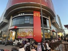 平阳路赛格数码港707平临街底商 层高9米 业态丰富