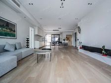 带3个花园的大平层,俯瞰静安,尊享奢华,带双车位,随时可看