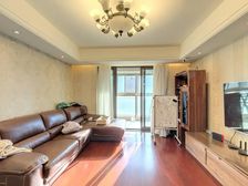 2016年次新,小高层两梯两户,三开间朝南,全天采光!