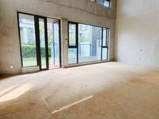 官渡区(别墅,带120平花园 实得350平)