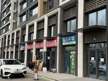 药店,早餐店,48平米66万,层高6米,急售能贷款大红本