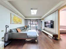 好地段,飞机户型,精装修三大件全配,得房率百分之80