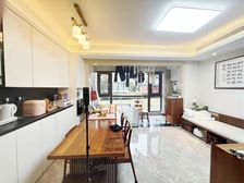 3年内次新房丨婚房装修拎包即住丨地铁边配套成熟丨看房找小何