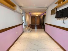 飞机户型,电梯高楼层,总价低,看房方便,沿河公园环境优美