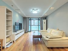 水岸蓝桥 2室2厅 93.38平楼层好,视野开阔 车位宽松