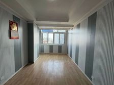 店长力推,徐家汇万体馆,地铁4号线,三开间朝南,采光视野好!