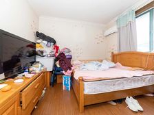 大木桥路烫金地段 此房老业主委托张碩代理 中间楼层 投z笋盘