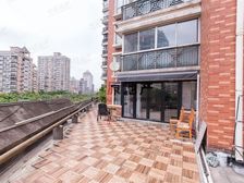 10号线地铁口!房东装修花了50万,送100平米大露台,