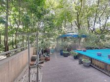 瑞虹新城,中心位置,200平花园,带双车位,随时可看!