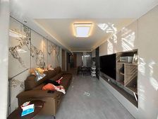 尚海悦庭 双卫生间 装修好 南北通透 满五 购物方便